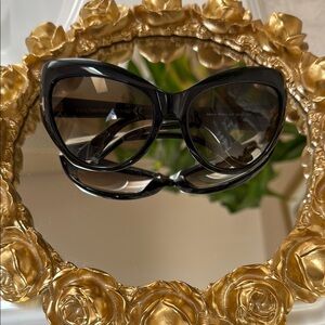 Tom Ford Elegant Black Sunglasses
